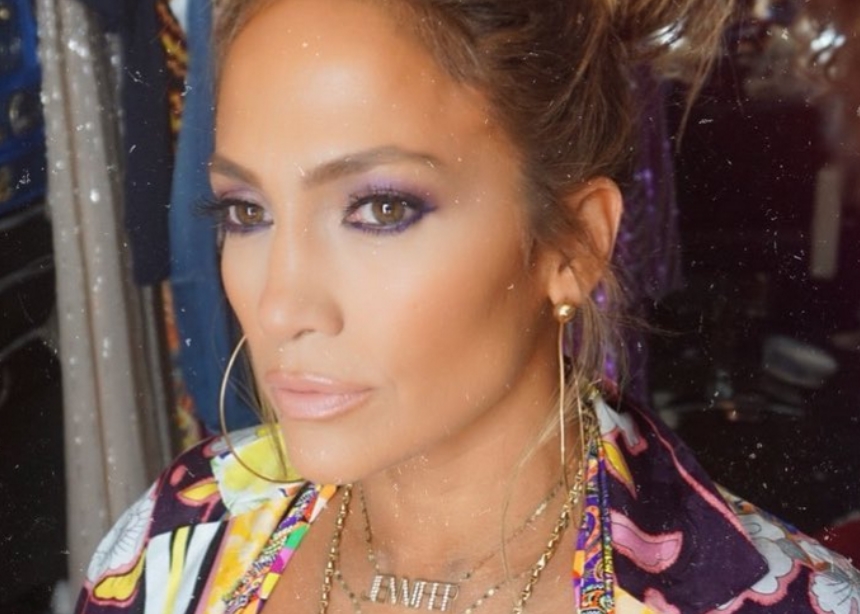 JLO: είναι η δεύτερη φορά που βλέπουμε αυτό το χτένισμα την ίδια εβδομάδα!