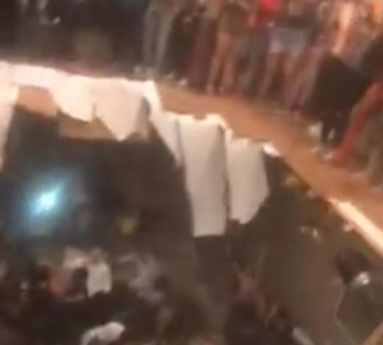 Εικόνες σοκ! Η στιγμή που υποχωρεί το πάτωμα σε κλαμπ | tlife.gr