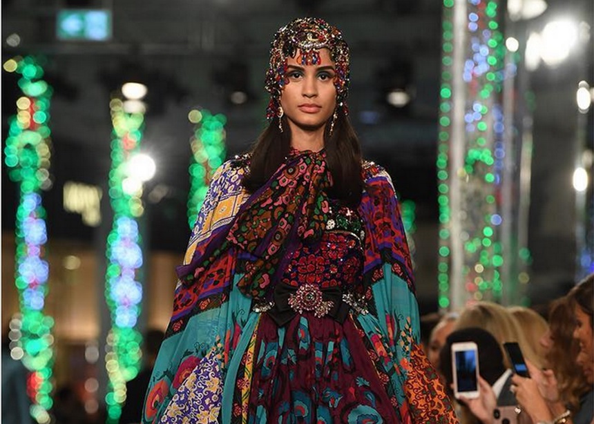 Dolce & Gabbana: Μια glamorous συλλογή με επιρροές από τη Μέση Ανατολή που παρουσιάστηκε στο Ντουμπάι