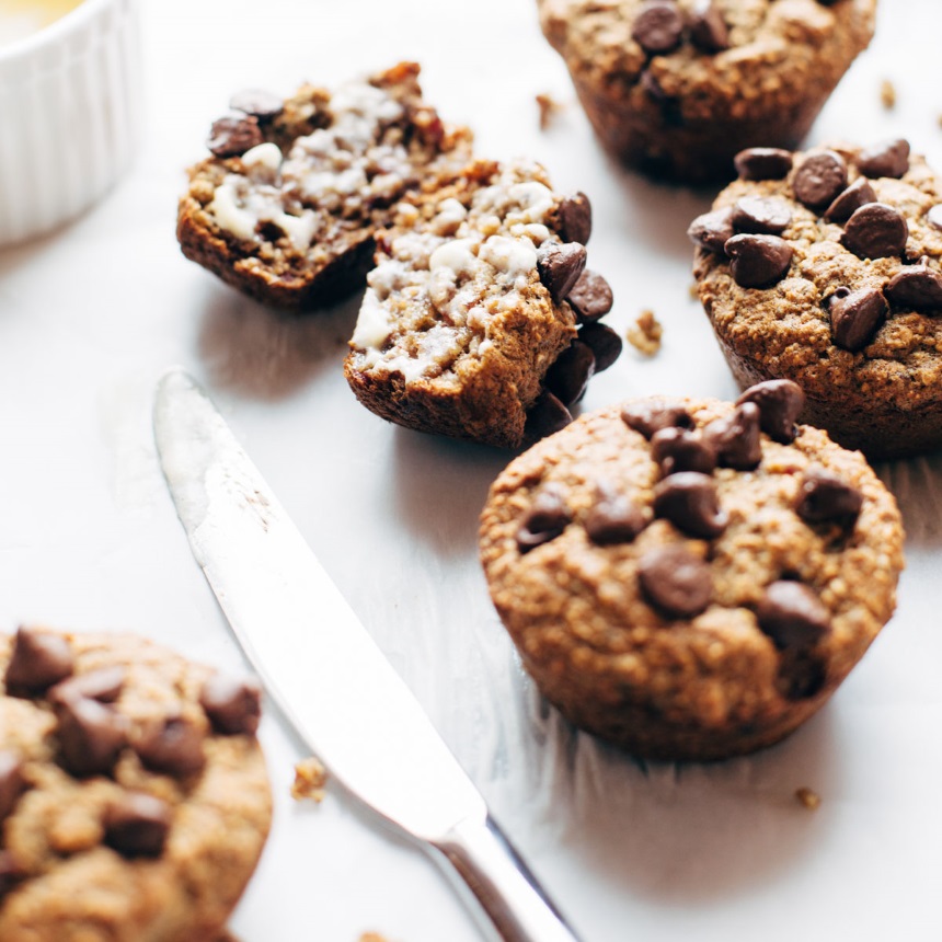 Αφράτα muffins με μπανάνα και σοκολάτα