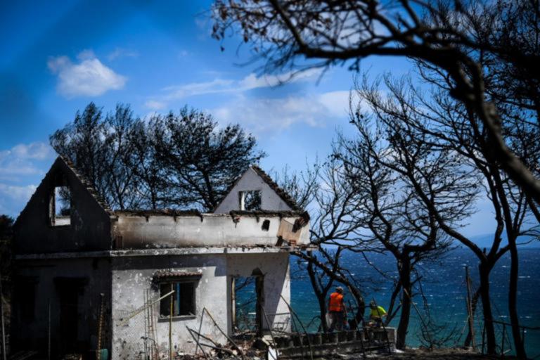 Μάτι: Συγκλονιστικές ιστορίες τραυματιών που μαθαίνουν να περπατούν από την αρχή | tlife.gr Μάτι: Συγκλονιστικές ιστορίες τραυματιών που μαθαίνουν να περπατούν από την αρχή | tlife.gr
