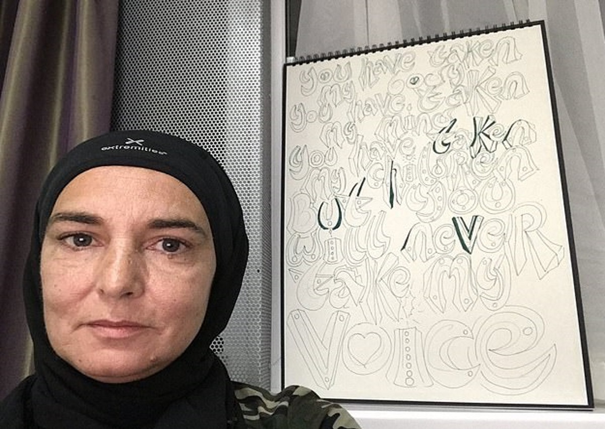 Η Sinead O’Connor έγινε μουσουλμάνα και είναι περήφανη! “Το νέο μου όνομα είναι Shuhada Davitt”.