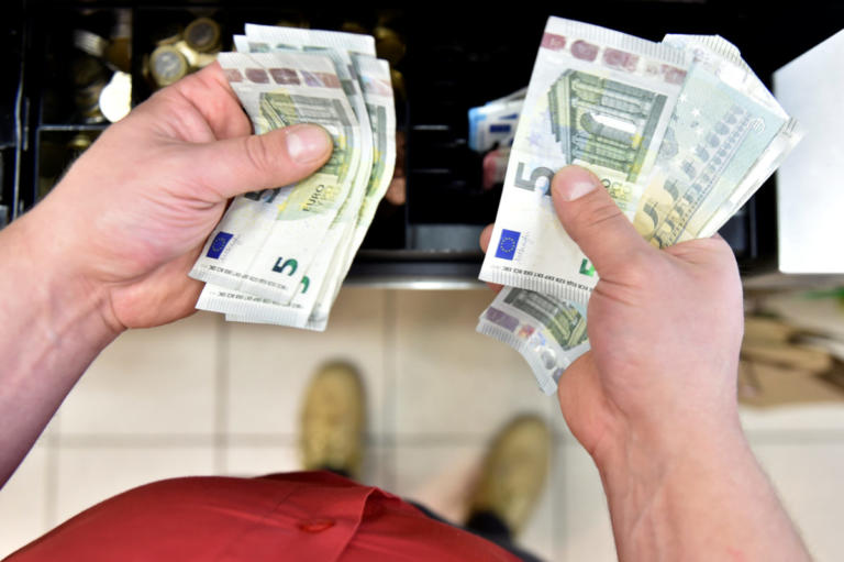 Γενναίες διαγραφές δανείων από τις τράπεζες – Κούρεμα έως και 50% στα στεγαστικά και 85% στα καταναλωτικά | tlife.gr