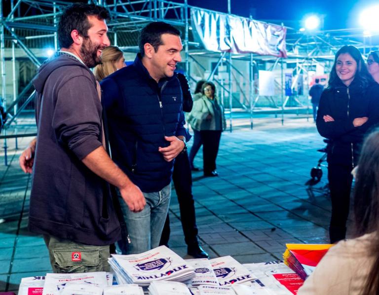 Αλέξης Τσίπρας και Μπέτυ Μπαζιάνα casual και χαμογελαστοί στο Σπούτνικ Festival [pics]