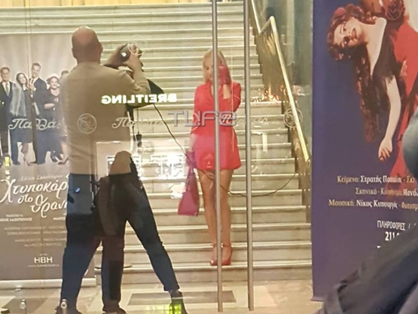 Φαίη Σκορδά: Τι κάνει τώρα στο κέντρο της Αθήνας; Αποκλειστικές φωτογραφίες | tlife.gr Φαίη Σκορδά: Τι κάνει τώρα στο κέντρο της Αθήνας; Αποκλειστικές φωτογραφίες | tlife.gr