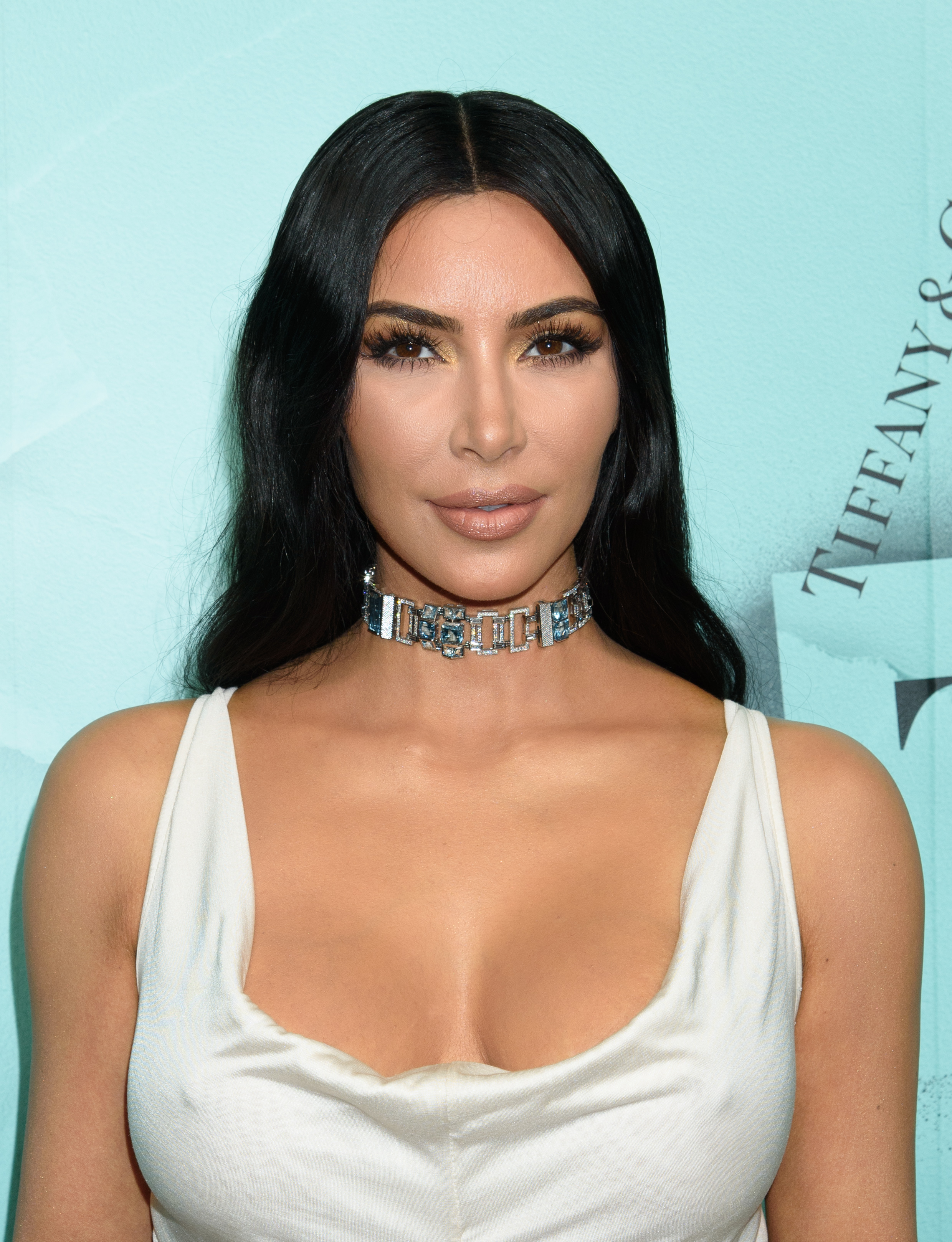 Ο δερματολόγος της Kim Kardashian έχει αυτό το tip για τους μαύρους κύκλους (και δεν κοστίζει τίποτα)!