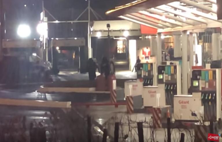 Συναγερμός στην Ανζέρ! Άνδρας απειλεί να ανατιναχθεί | tlife.gr Συναγερμός στην Ανζέρ! Άνδρας απειλεί να ανατιναχθεί | tlife.gr