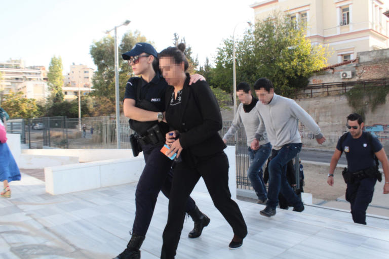 Από την τηλεόραση έμαθαν οι παππούδες της μικρής Άννυ τη φρικτή δολοφονία της! «Η μητέρα της ήθελε να αυτοκτονήσει» | tlife.gr Από την τηλεόραση έμαθαν οι παππούδες της μικρής Άννυ τη φρικτή δολοφονία της! «Η μητέρα της ήθελε να αυτοκτονήσει» | tlife.gr