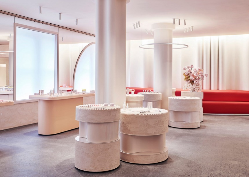 Glossier Flagship Store: Ο νέος iconic χώρος του διάσημου beauty brand άνοιξε τις πόρτες του στην Νέα Υόρκη