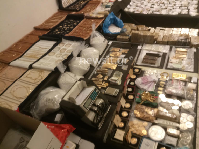 Ριχάρδος: Κλειδωμένος στα κρατητήρια ο “θησαυρός” | tlife.gr Ριχάρδος: Κλειδωμένος στα κρατητήρια ο “θησαυρός” | tlife.gr