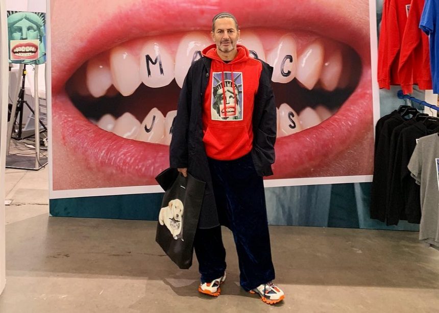 Ο Marc Jacobs λανσάρει ξανά την epic Grunge συλλογή του 1993! | tlife.gr