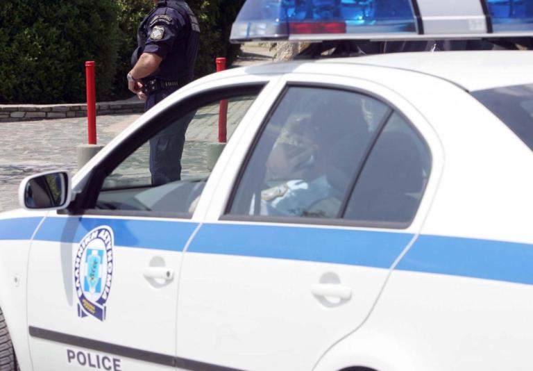 Τρόμος στα Βίλια – Μια γυναίκα και δυο άνδρες οι δράστες της ληστείας – Κάτοικος περιγράφει καρέ – καρέ όσα έγιναν | tlife.gr Τρόμος στα Βίλια – Μια γυναίκα και δυο άνδρες οι δράστες της ληστείας – Κάτοικος περιγράφει καρέ – καρέ όσα έγιναν | tlife.gr