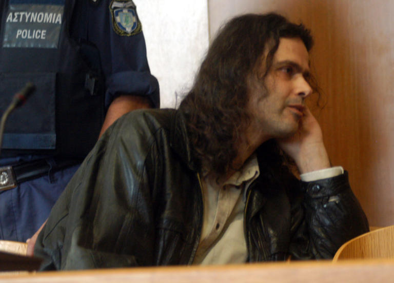 Όχι, στην αποφυλάκιση του Σάββα Ξηρού λέει το Συμβούλιο Εφετών Πειραιά | tlife.gr