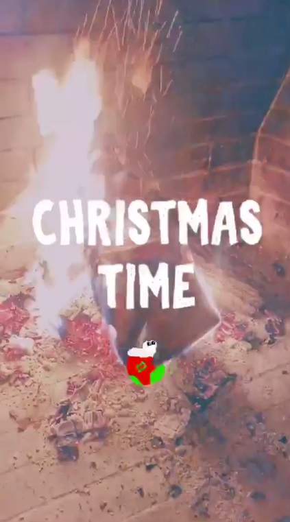 Αθηνά Οικονομάκου: Στόλισε το πιο πολύχρωμο χριστουγεννιάτικο δέντρο μαζί με τον σύζυγό της και τον μικρό Μάξιμο! (pics,video)