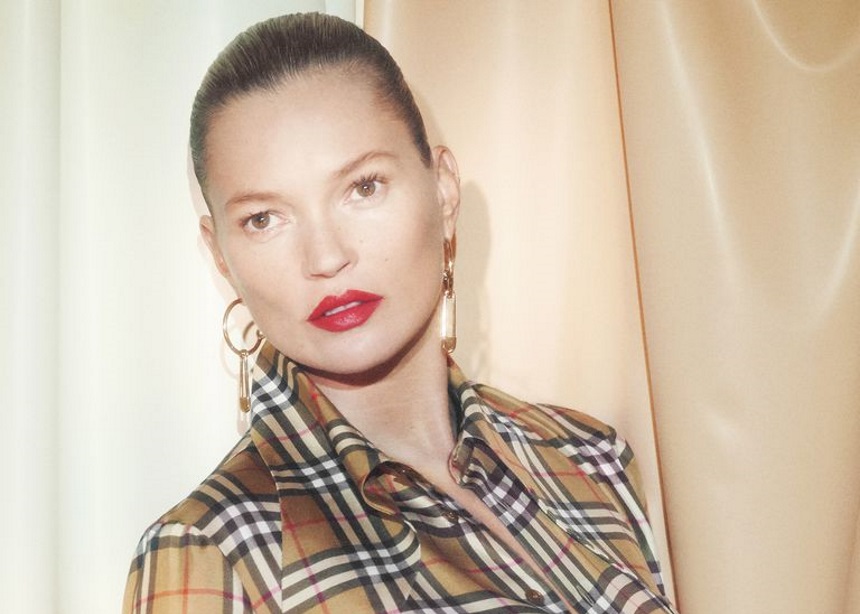 Η Kate Moss πρωταγωνιστεί στη νέα καμπάνια του Burberry με τη Vivienne Westwood