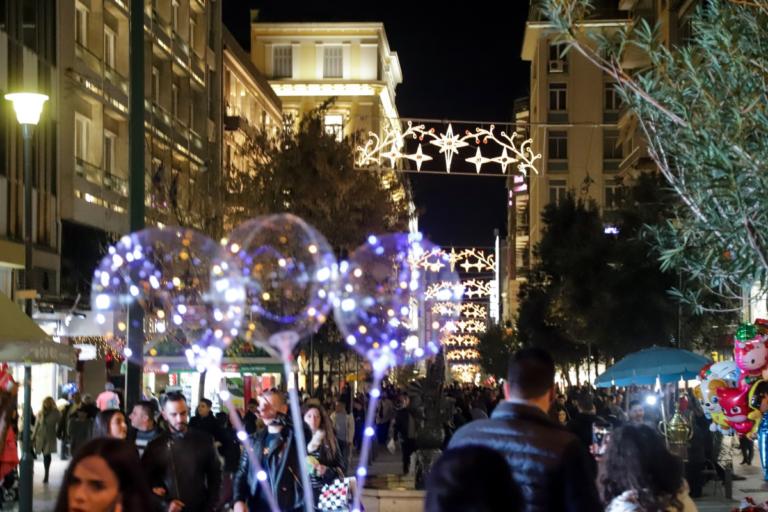 Εορταστικό ωράριο καταστημάτων: Τι ώρα κλείνουν τα μαγαζιά | tlife.gr Εορταστικό ωράριο καταστημάτων: Τι ώρα κλείνουν τα μαγαζιά | tlife.gr