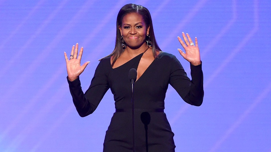 Michelle Obama: Αναδείχθηκε η γυναίκα που θαυμάζουν περισσότερο οι Αμερικανοί για το 2018!