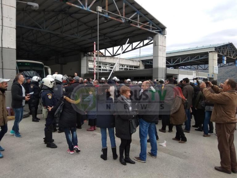 Κωνσταντίνος Κατσίφας: Ένταση στην Κακαβιά – Δεν αφήνουν Έλληνες να περάσουν | tlife.gr Κωνσταντίνος Κατσίφας: Ένταση στην Κακαβιά – Δεν αφήνουν Έλληνες να περάσουν | tlife.gr