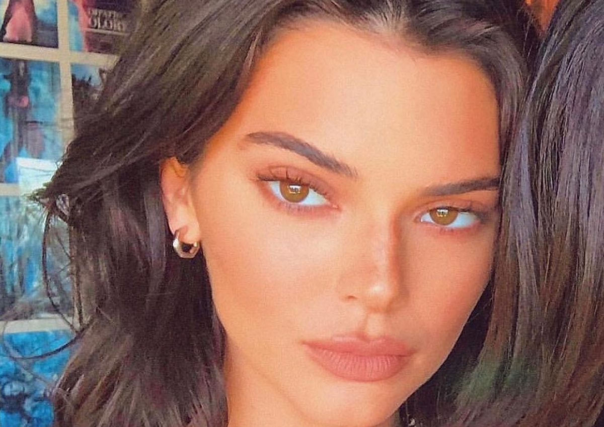 Kendall Jenner: Ευχαρίστησε τους 100 εκατομμύρια followers της με δύο σέξι φωτογραφίες! [pics]