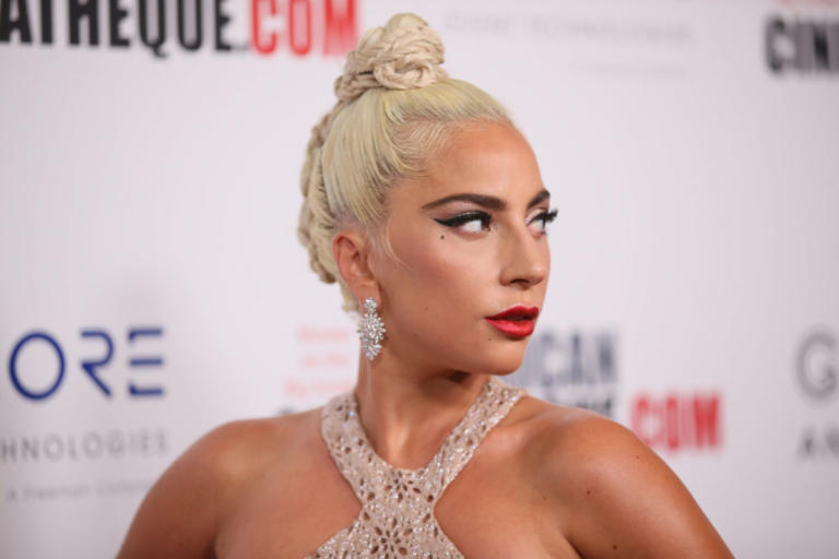 Η Madonna “ξεμπρόστιασε” την Lady Gaga! | tlife.gr Η Madonna “ξεμπρόστιασε” την Lady Gaga! | tlife.gr
