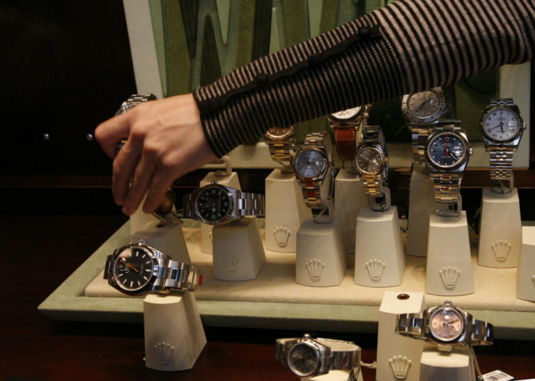 Κινηματογραφική ληστεία στο κατάστημα της Rolex στο κέντρο της Αθήνας! | tlife.gr Κινηματογραφική ληστεία στο κατάστημα της Rolex στο κέντρο της Αθήνας! | tlife.gr