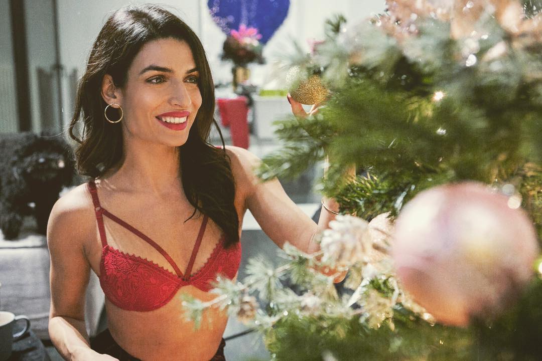 Τόνια Σωτηροπούλου: Ποζάρει με το πιο… χριστουγεννιάτικο εσώρουχο στο instagram και ανάβει φωτιές! [pics]