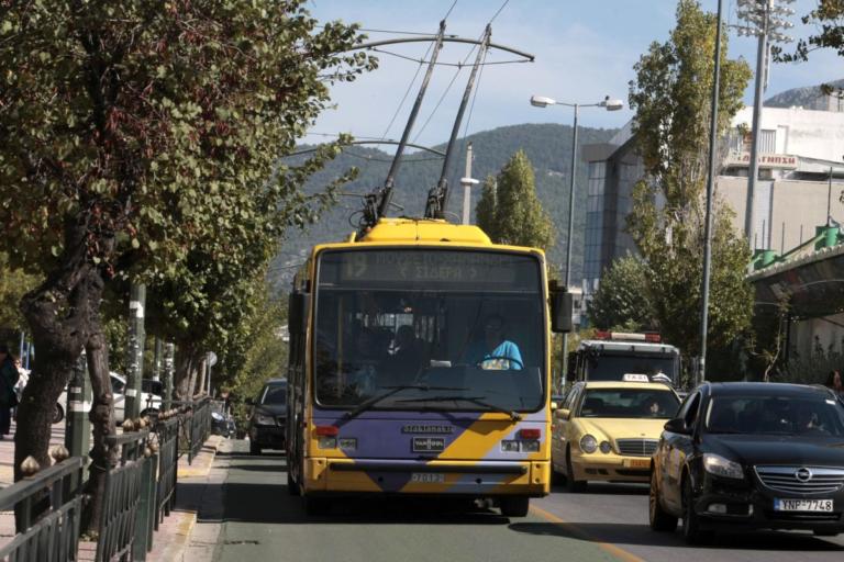 Στάση εργασίας στα τρόλεϊ | tlife.gr Στάση εργασίας στα τρόλεϊ | tlife.gr