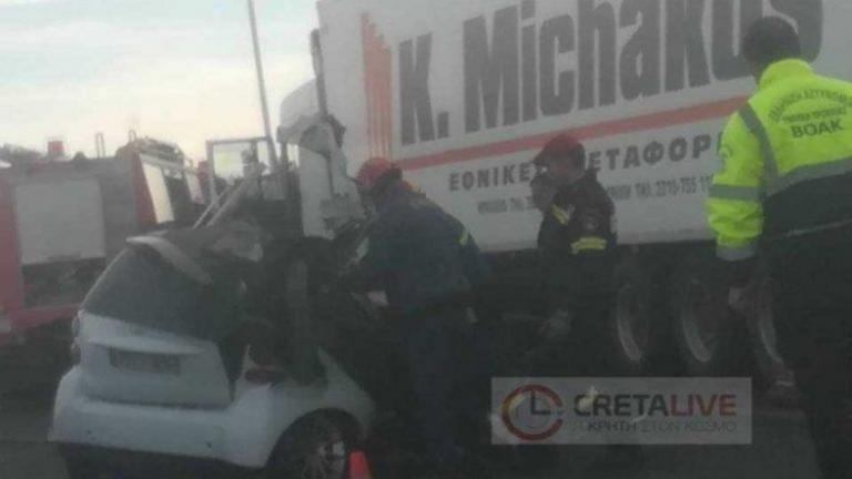 Κρήτη: Σκοτώθηκε σε φοβερό τροχαίο – Σπαραγμός για τον άτυχο οδηγό που “καρφώθηκε” σε νταλικά! | tlife.gr Κρήτη: Σκοτώθηκε σε φοβερό τροχαίο – Σπαραγμός για τον άτυχο οδηγό που “καρφώθηκε” σε νταλικά! | tlife.gr