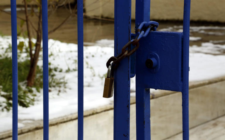 Κλειστά σχολεία – Δείτε σε ποιες περιοχές δεν θα γίνουν μαθήματα την Τρίτη 08/01/2019 | tlife.gr Κλειστά σχολεία – Δείτε σε ποιες περιοχές δεν θα γίνουν μαθήματα την Τρίτη 08/01/2019 | tlife.gr