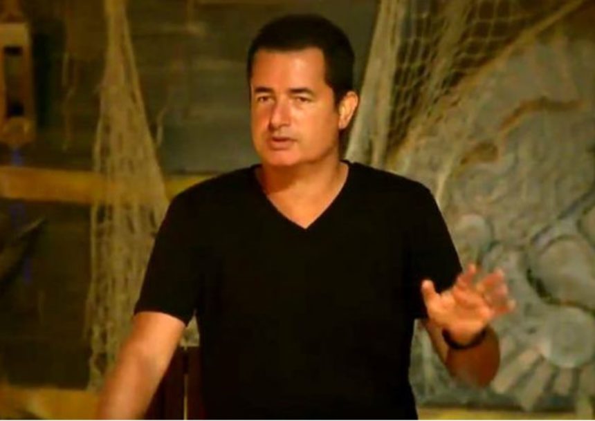 Ατζούν Ιλιτζαλί: Πόζαρε μαζί με τους παίκτες της Τουρκικής ομάδας του «Survivor» | tlife.gr