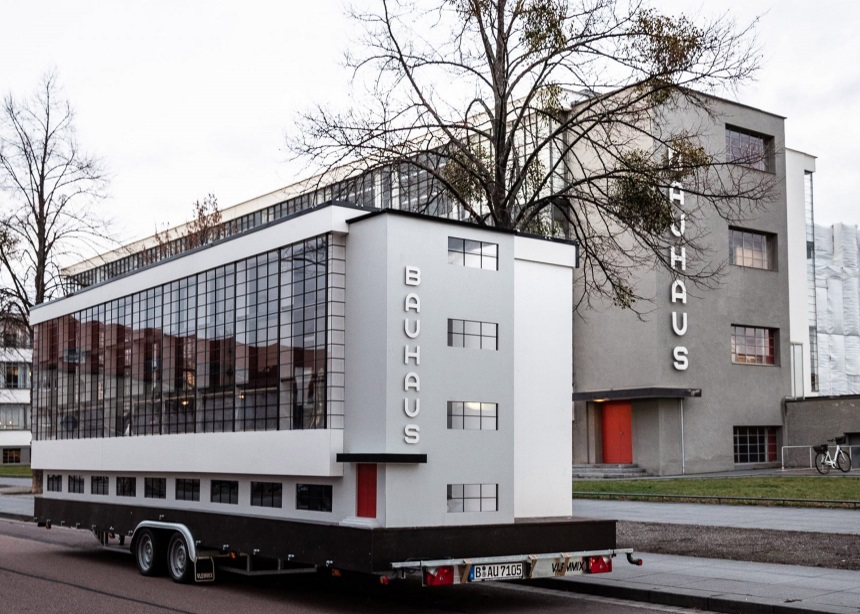 Ένα Bauhaus λεωφορείο γιορτάζει τα 100 χρόνια από την ίδρυση της εμβληματικής σχολής!