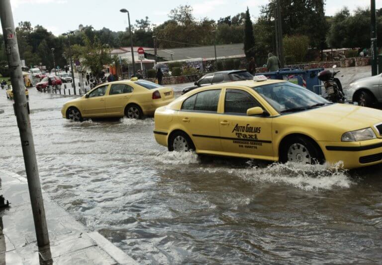 Καιρός: Βροχές, χαλαζοπτώσεις και θυελλώδεις άνεμοι!