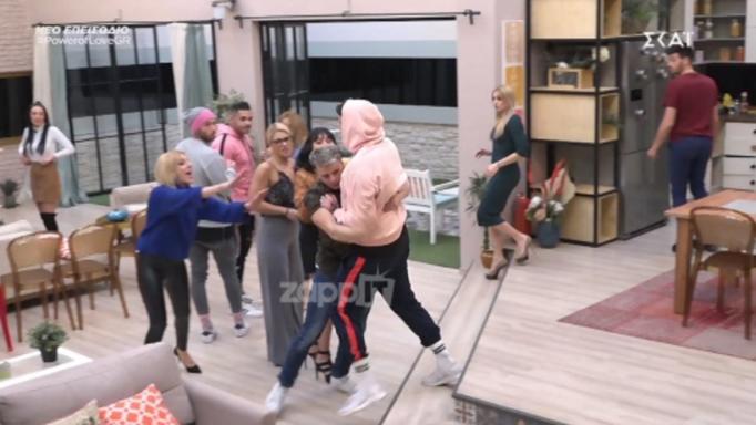 Πρωτοφανής καβγάς στο Power of Love! Έξω φρενών ο Ίον κινήθηκε απειλητικά προς τον Παύλο (video)