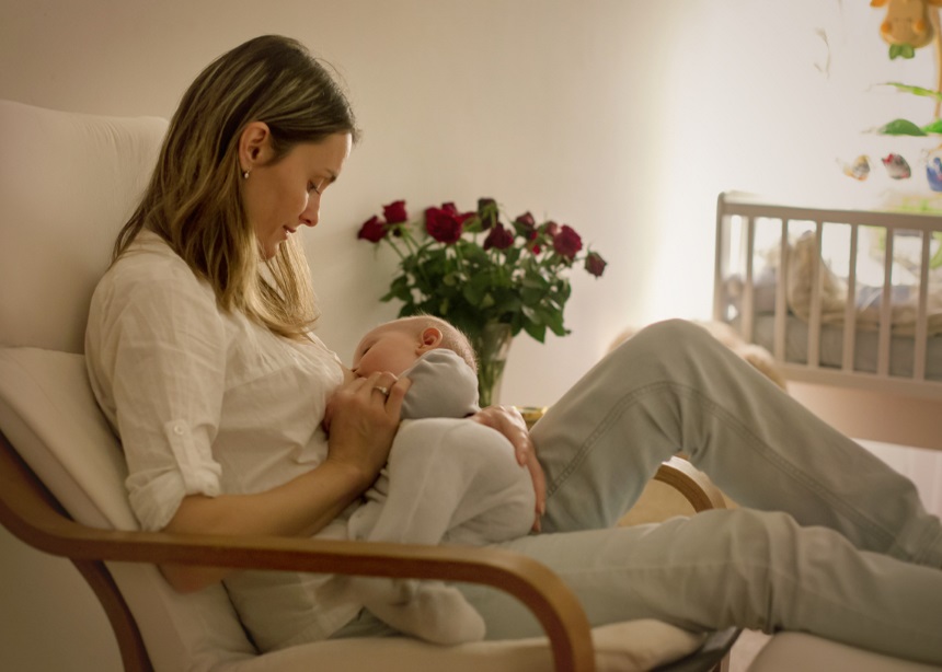 Ποιοι είναι οι κίνδυνοι του μη θηλασμού για το μωρό και την μητέρα; Ο Δρ. Σπύρος Μαζάνης εξηγεί
