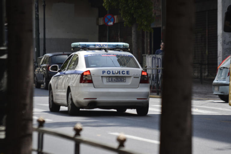Δολοφονία στον Πειραιά για τα μάτια μιας γυναίκας! Τον πυροβόλησε στη μέση του δρόμου | tlife.gr Δολοφονία στον Πειραιά για τα μάτια μιας γυναίκας! Τον πυροβόλησε στη μέση του δρόμου | tlife.gr