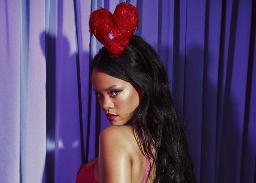 Η Rihanna σχεδίασε τα πιο sexy εσώρουχα για την ημέρα του Αγίου Βαλεντίνου