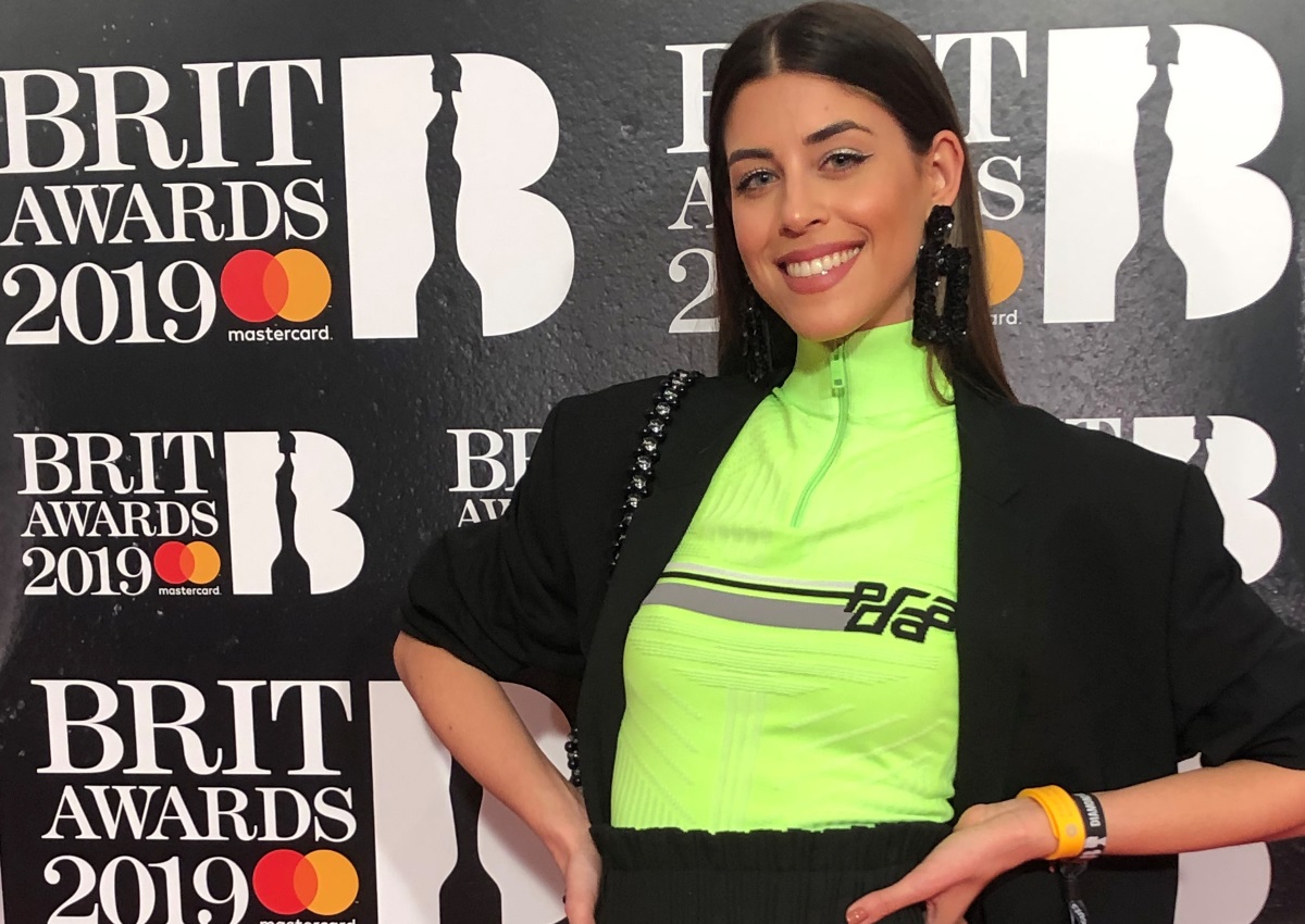 Η Demy στα Brit Awards: Η chic εμφάνισή της στο κόκκινο χαλί! (pics)