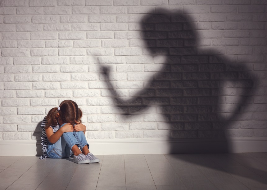 Νέα ανάλυση του Αμερικανικού Συνδέσμου Ψυχολογίας καταδικάζει το “ξύλο” στα παιδιά