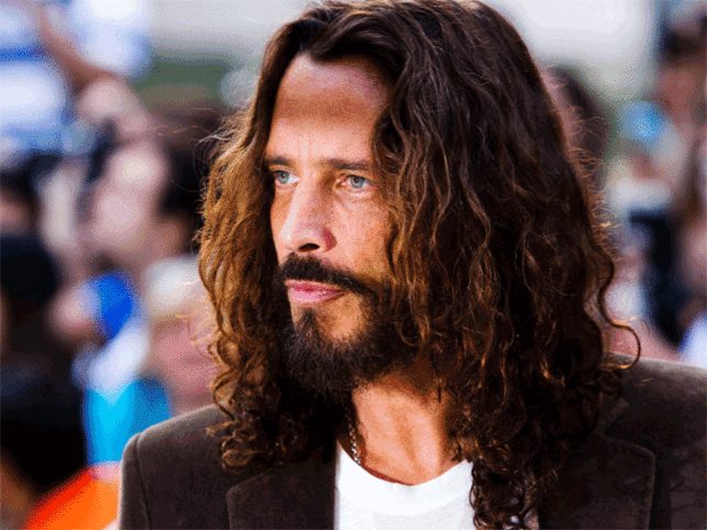 Brad Pitt και Βίκυ Κορνέλ ενώνουν τις δυνάμεις τους για ένα ντοκιμαντέρ για τον Chris Cornell | tlife.gr Brad Pitt και Βίκυ Κορνέλ ενώνουν τις δυνάμεις τους για ένα ντοκιμαντέρ για τον Chris Cornell | tlife.gr