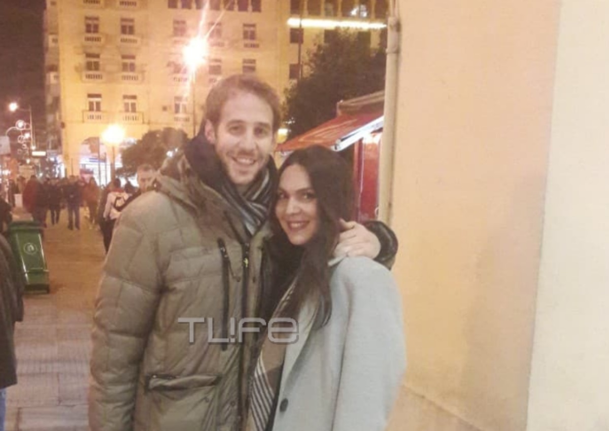 Ελεάνα Παπαϊωάννου: Βόλτα στο κέντρο της Θεσσαλονίκης μαζί με τον σύζυγο της! [pic]