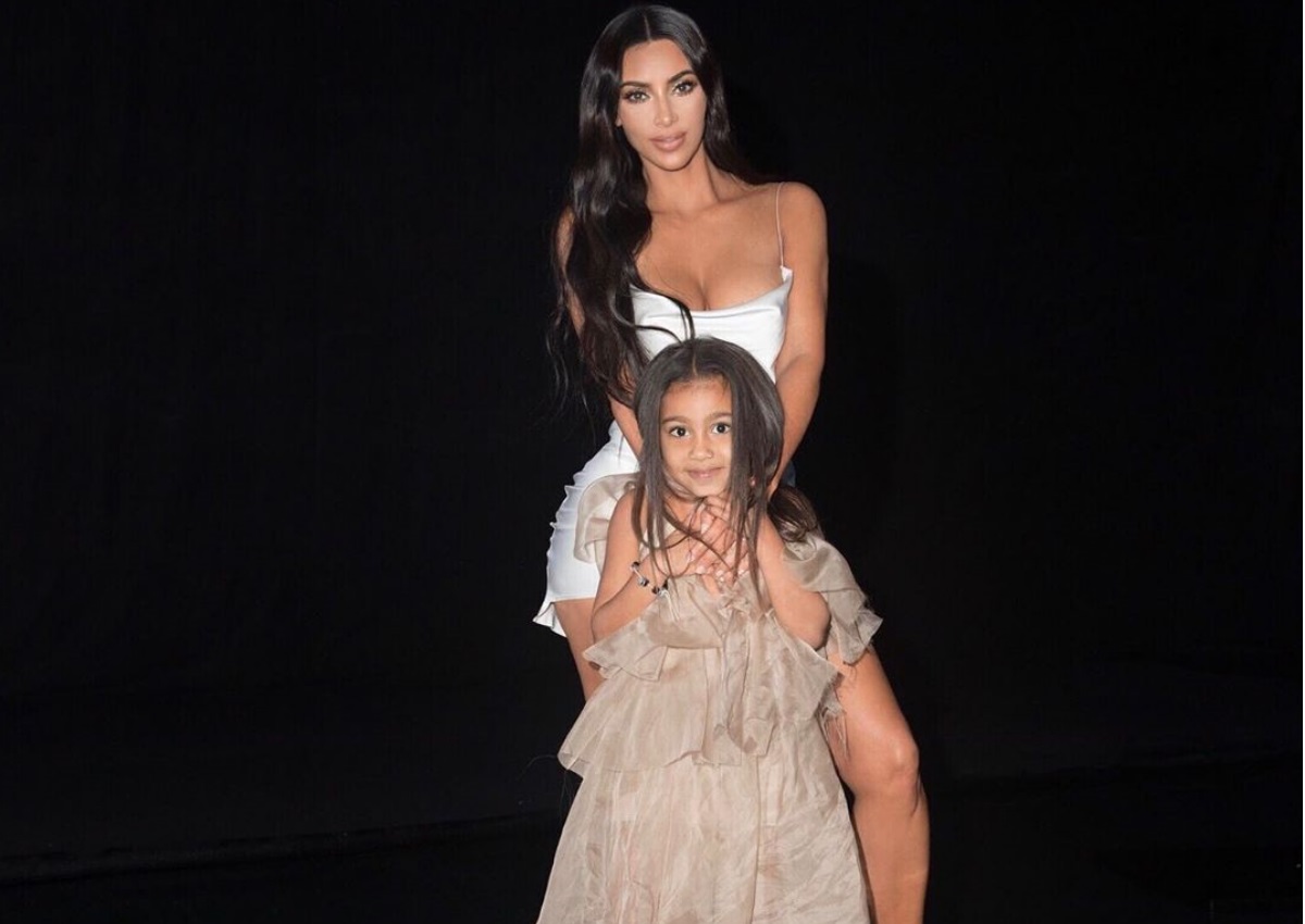 Kim Kardashian: Η μεγάλη κόρη της, North, έκανε το πρώτο της εξώφυλλο και είναι υπέροχη! [pics]