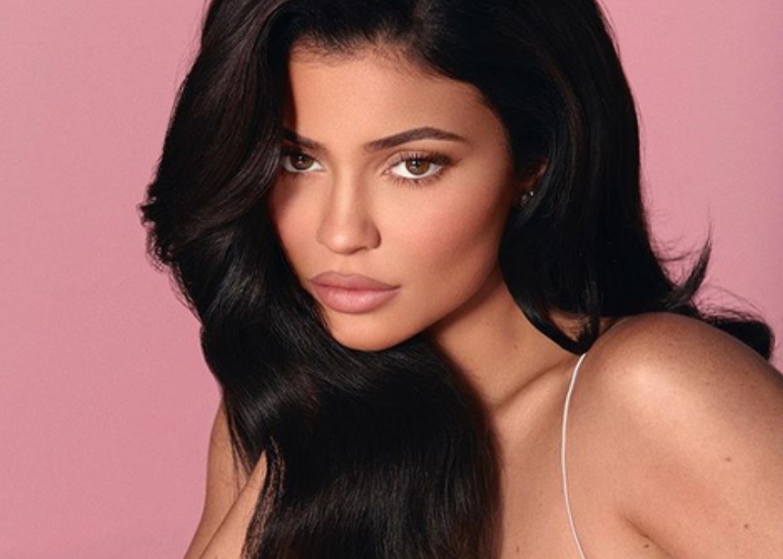 Τα τελευταία story της Kylie Jenner θα σε κάνουν να κλείσεις ραντεβού για piercing!