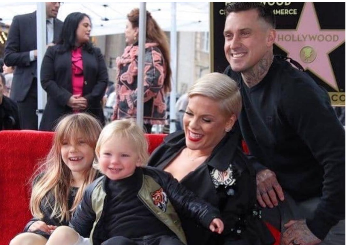 Pink: Απέκτησε το δικό της αστέρι στο Hollywood Walk Of Fame! [pics]