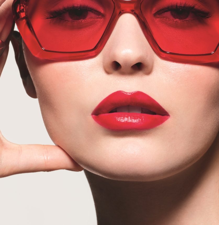 Η Lily Rose Depp στη νέα καμπάνια Rouge Coco Flash! | tlife.gr