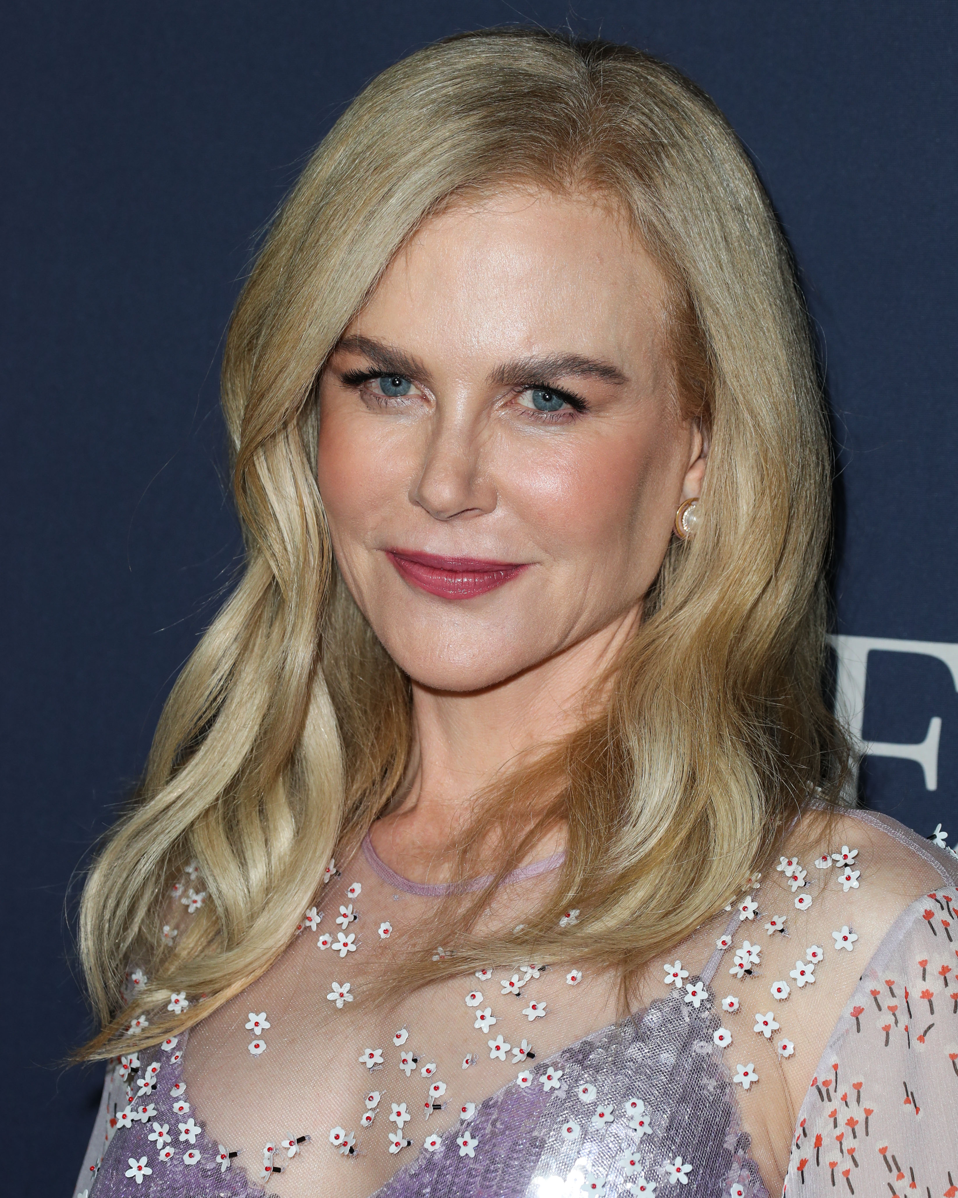 Η Nicole Kidman επέστρεψε στις θρυλικές της μπούκλες! | tlife.gr Η Nicole Kidman επέστρεψε στις θρυλικές της μπούκλες! | tlife.gr