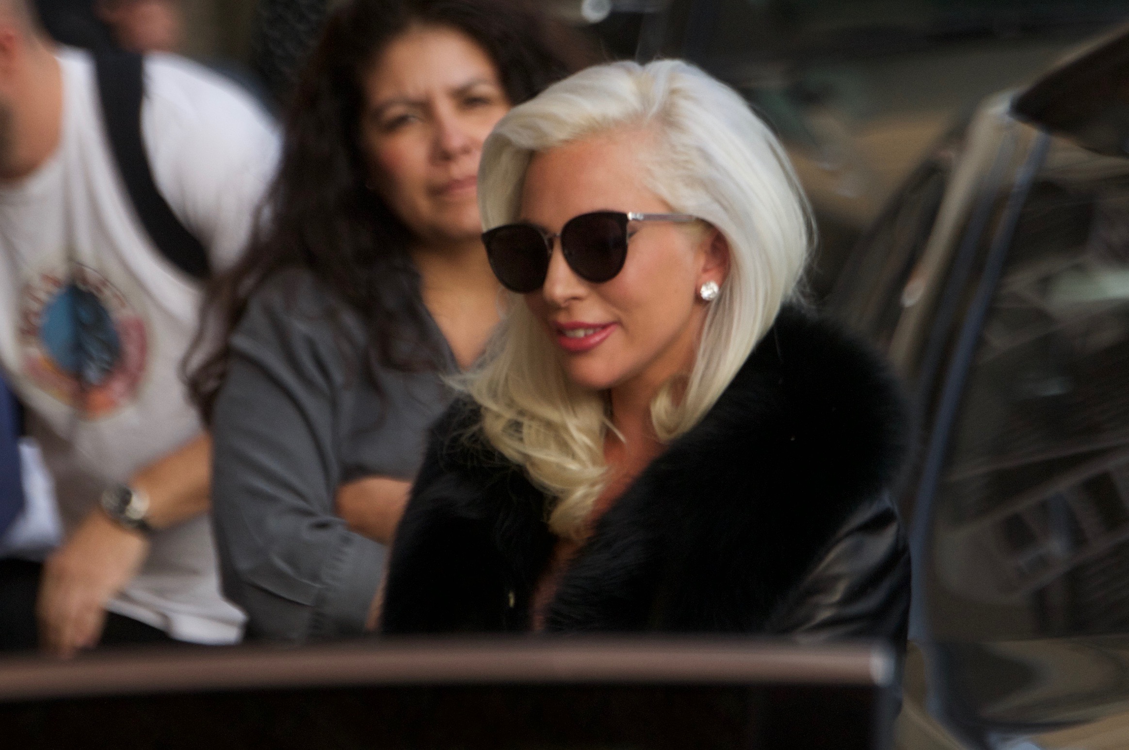 Η Lady Gaga ανέβασε μια φωτό χωρίς ίχνος μακιγιάζ και με υπέροχες φακίδες!