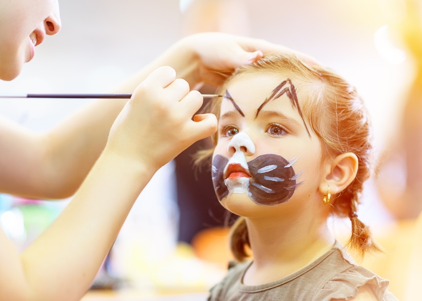 DIY kids: Πώς θα φτιάξετε τα πιο εντυπωσιακά χρώματα για face painting