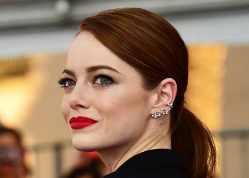 Και όμως! Αυτό είναι το σπίτι της Emma Stone και προλαβαίνεις να το δεις πριν το πουλήσει