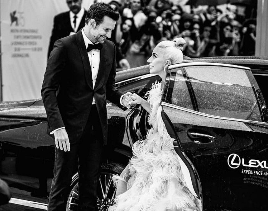 Lady Gaga – Bradley Cooper: Αυτή είναι η φωτογραφία που τους “καίει”!