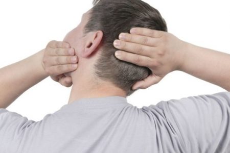 Είναι επικίνδυνο το «κράκ» του αυχένα;